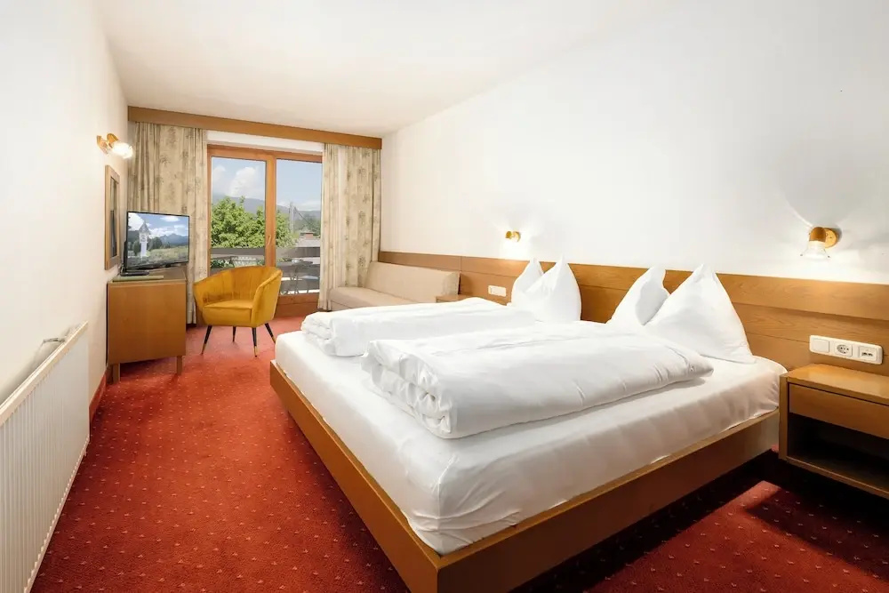 Standard Double room with garden view (full double bed)