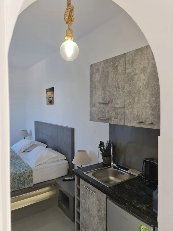 Superior Double room with garden view (full double bed)