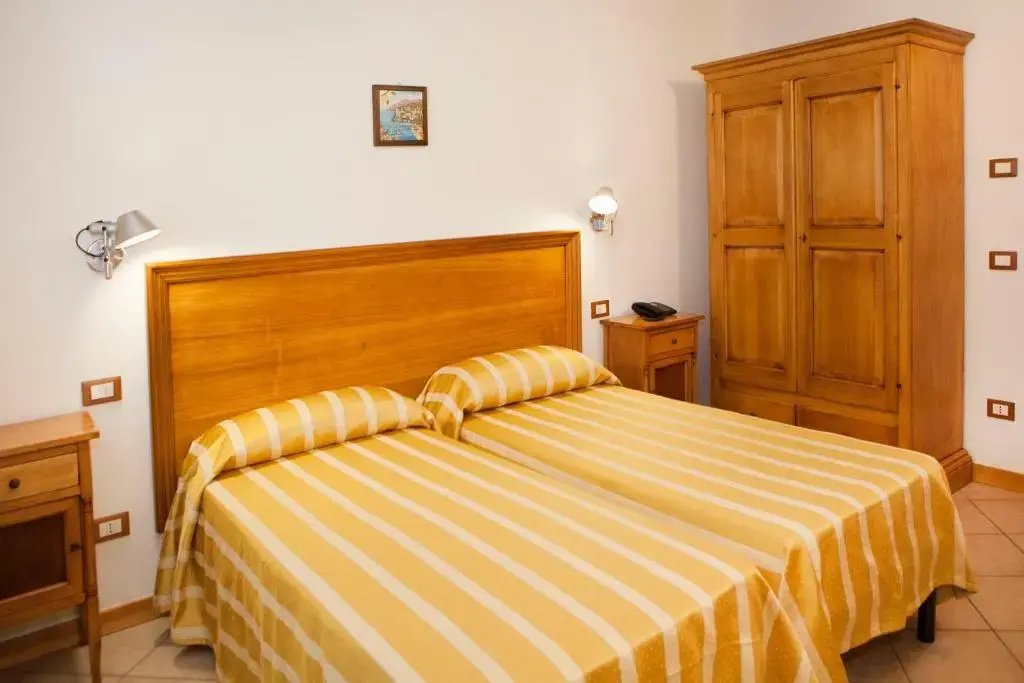 Standard Double room (twin beds)