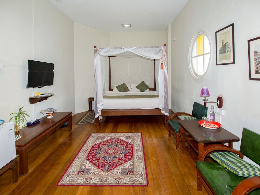 Noordin Street House
