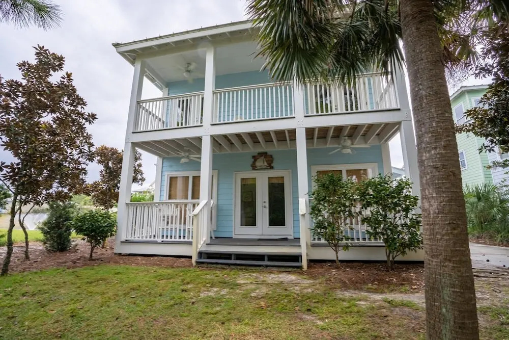 Seas The Day 4 Bedroom Home by RedAwning