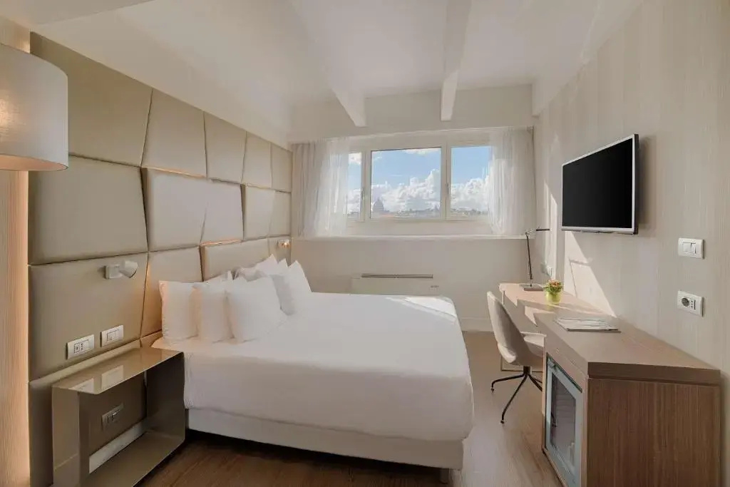 Premium Double room with view (full double bed)