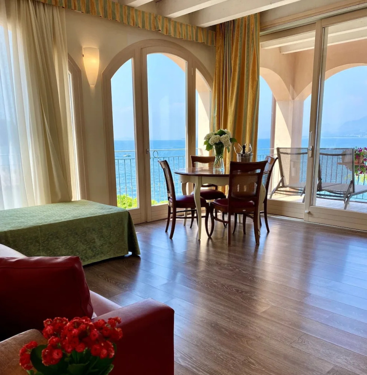 Standard room with panoramic view