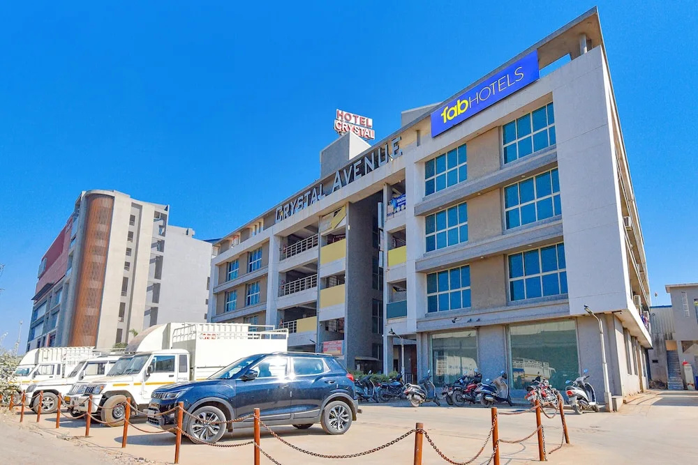 Hotel Crystal By OYO Rooms