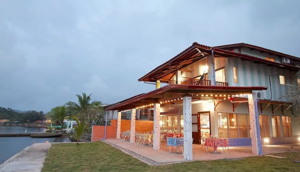 Casa Del Rayo Verde Hotelito Solidario