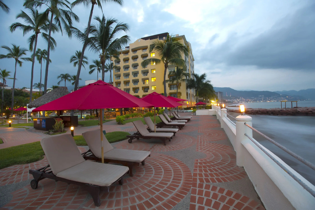 Plaza Pelicanos Grand Beach Resort - All Inclusive