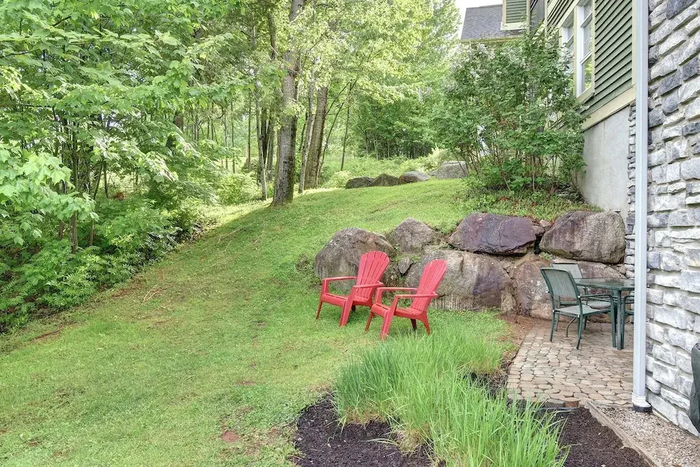 Les Eaux 227-1 by Escapades Tremblant