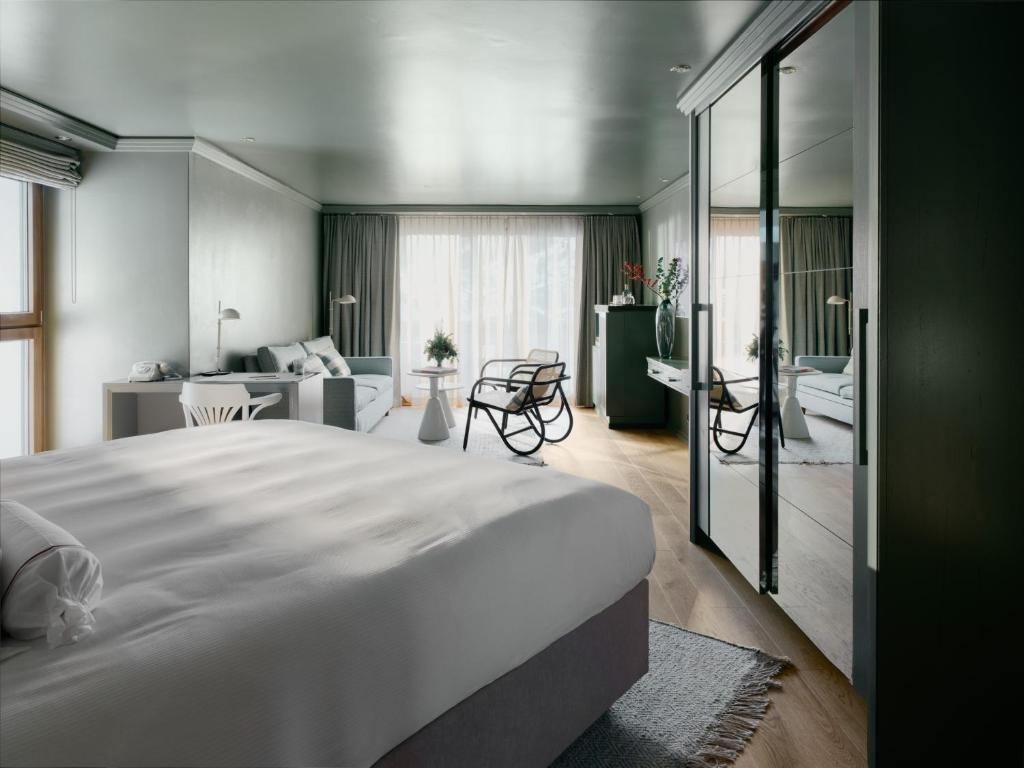 (1)Standard Family room at Beausite Zermatt in Zermatt