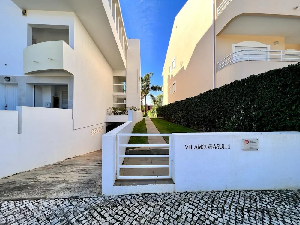 Vilamoura Colors With Pool by Homing