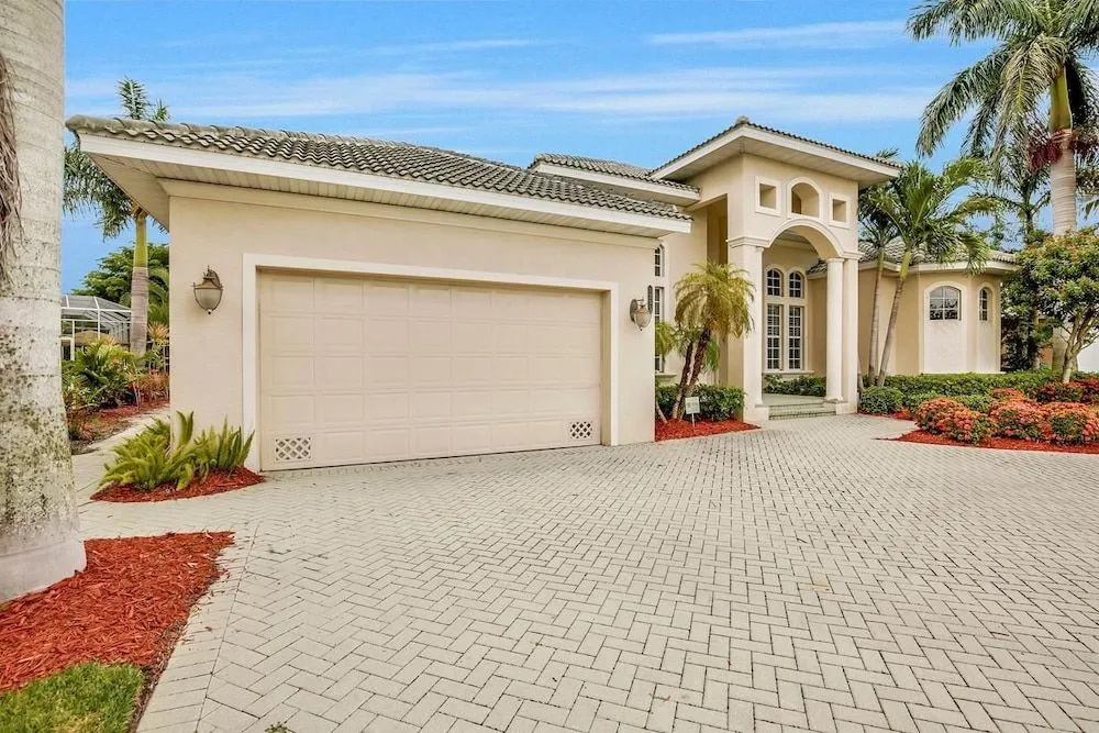 SMARCO1255 3 Bedroom Holiday Home by Marco Naples Vacation Homes
