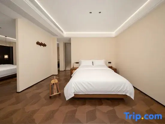 2 Bedrooms Family Suite with balcony and with view