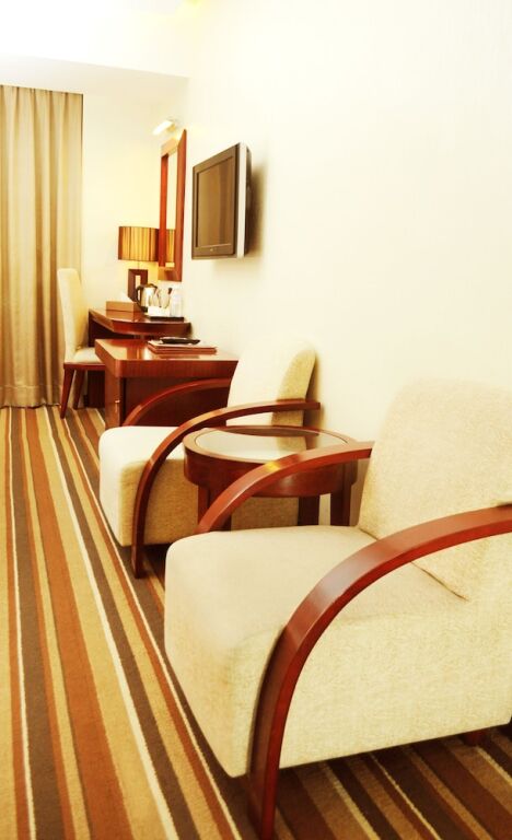 Celyn City Hotel