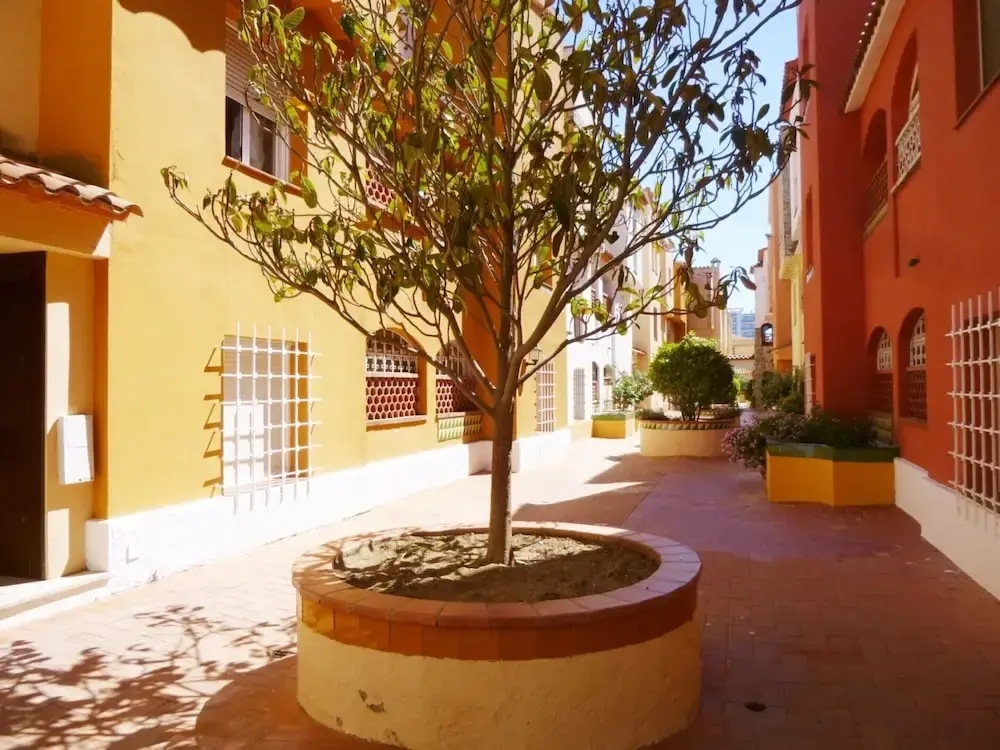 Apartment in Empuriabrava Near Sandy Beach