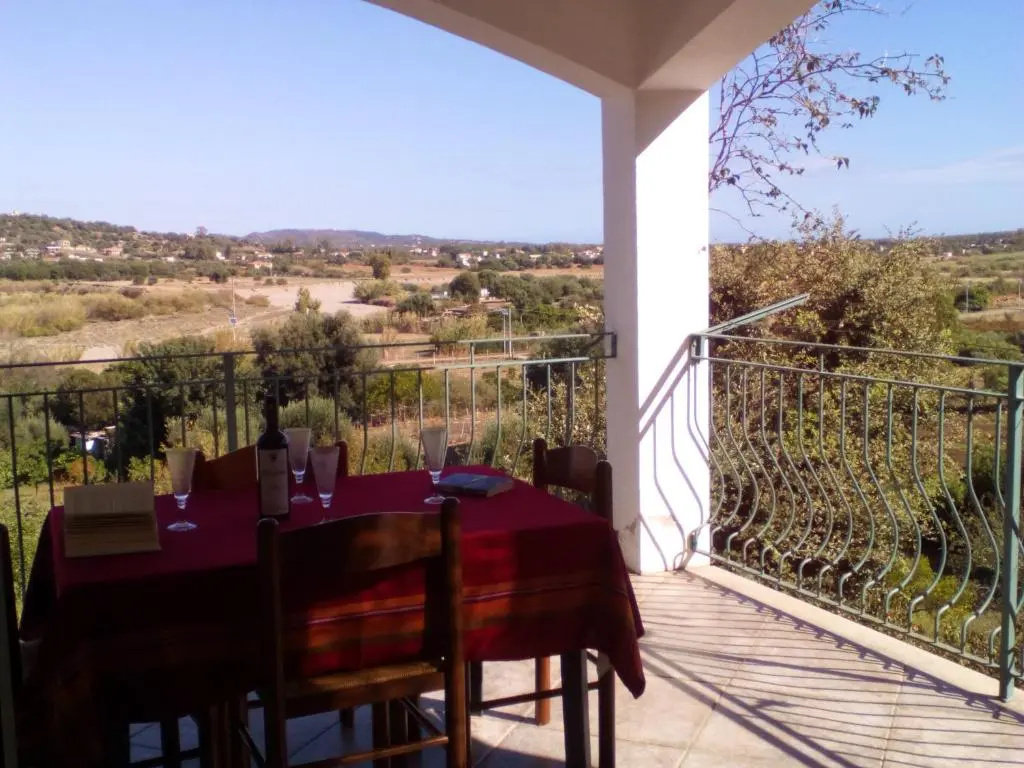 Apartment with garden view