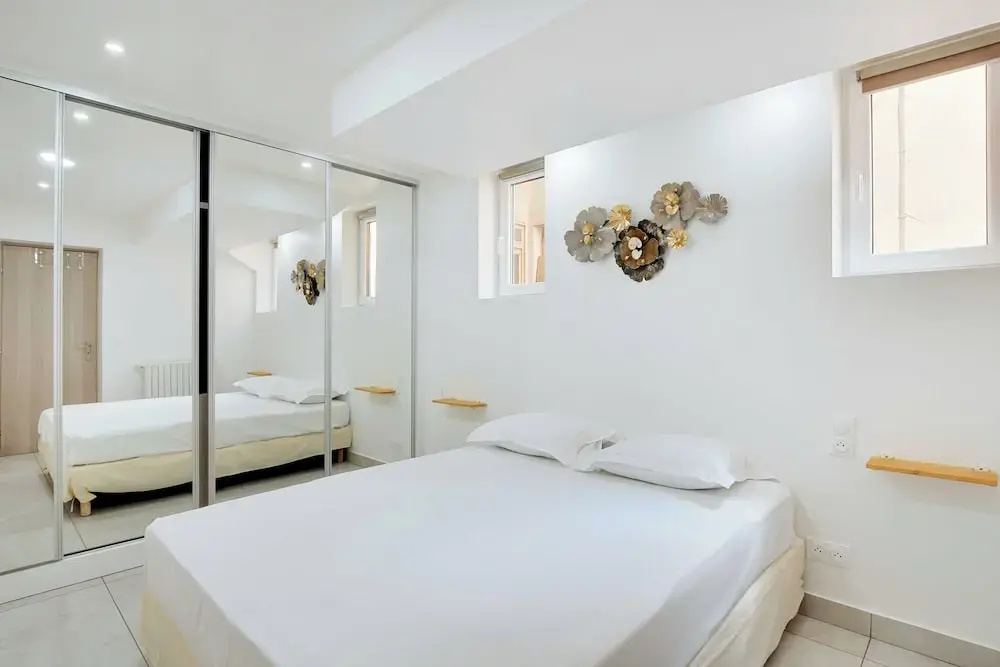 Appartement in the Heart of Paris Canal de L'ourq/crimee
