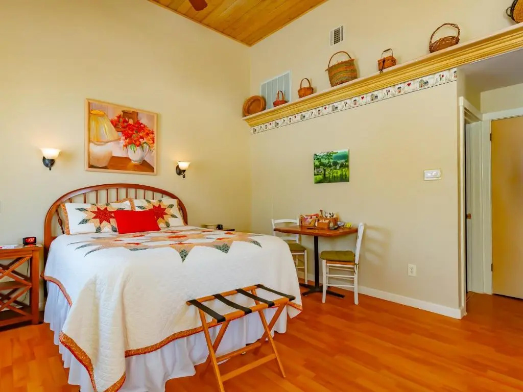 Deluxe Suite