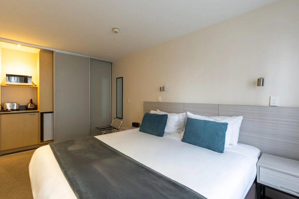 Quest Cathedral Junction Serviced Apartments — 4