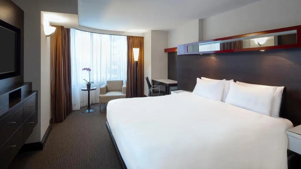 Double room (full double bed)