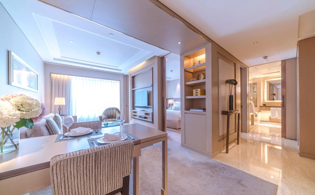 1 Bedroom Suite