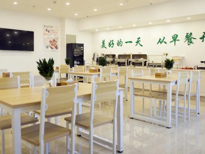Food & Beverage