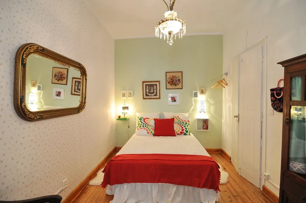 2 Bedrooms Cottage