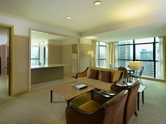 Pacific Regency Hotel Suites