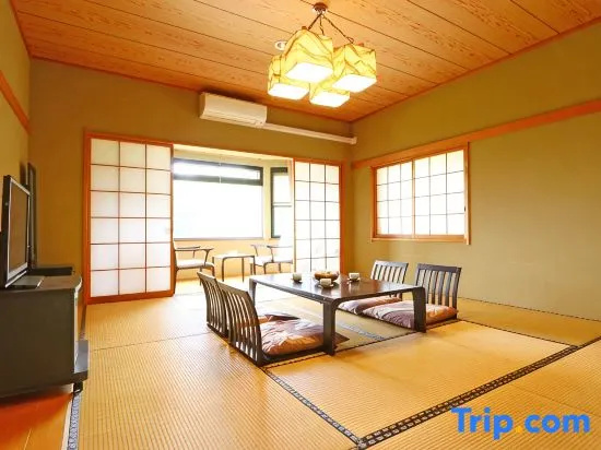 Standard room with mountain view