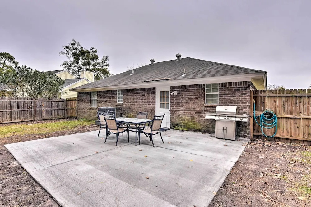 Savannah Home ~ 9 Mi to Historic District