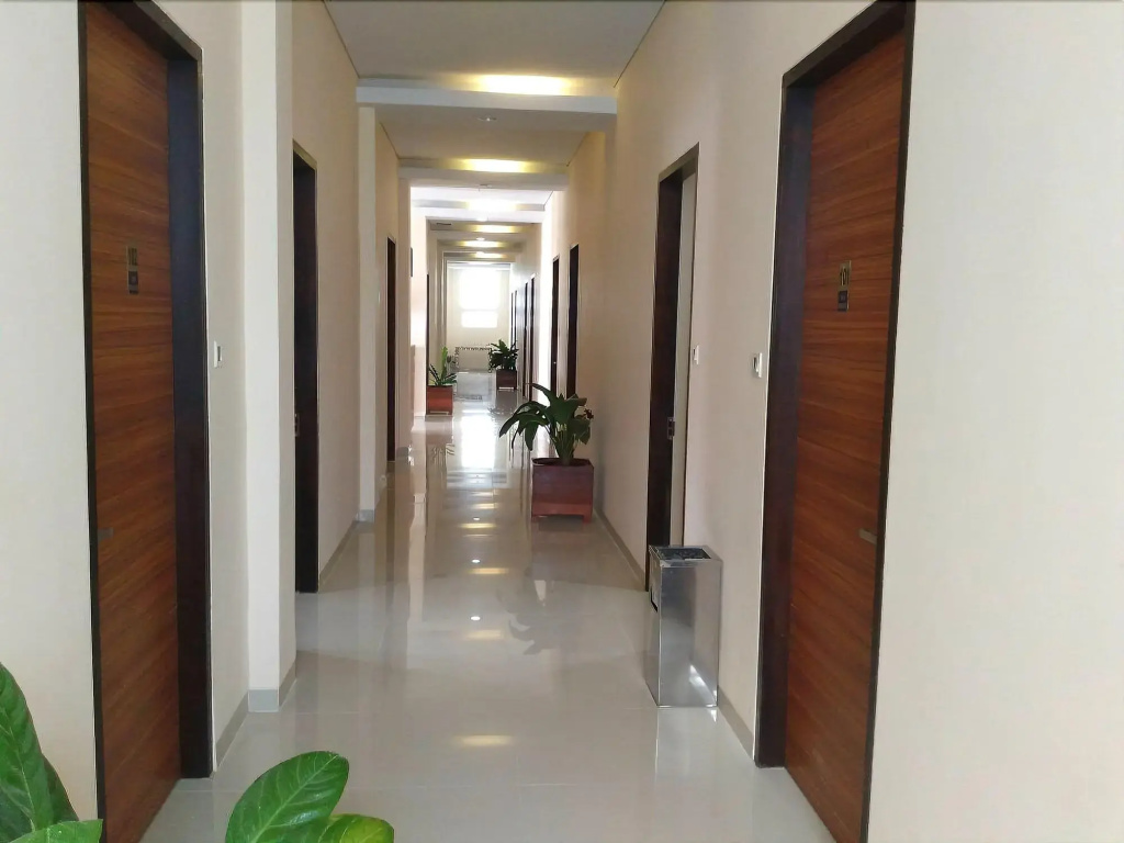 New d'Dhave Hotel - фото 13