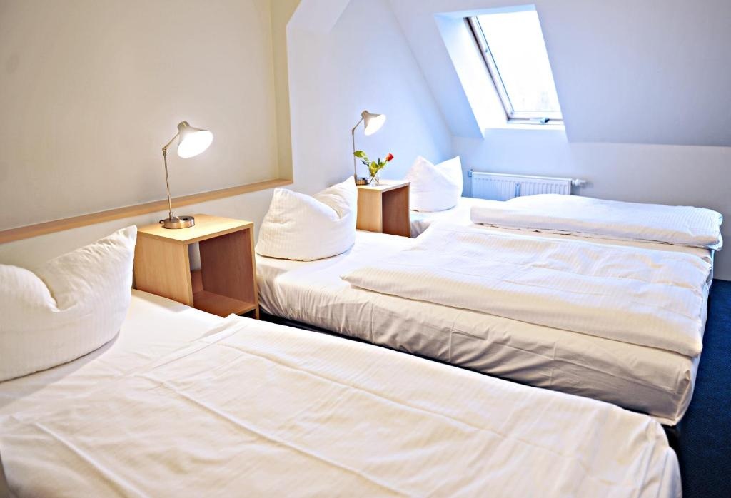 Standard Quintuple room