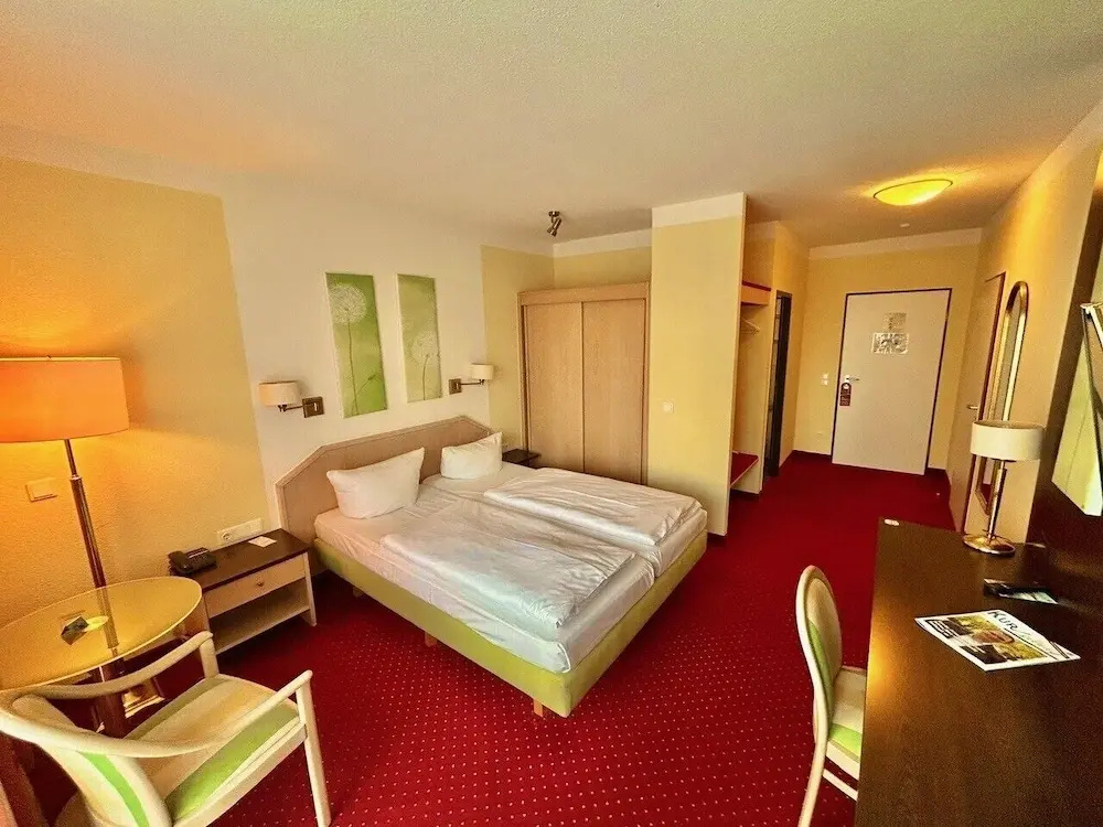 Standard Double room with balcony and with city view (full double bed)