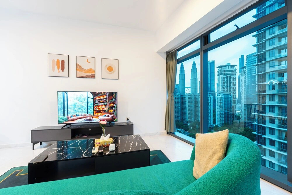 Moonway Luxury Suites At Eaton Residence — фото