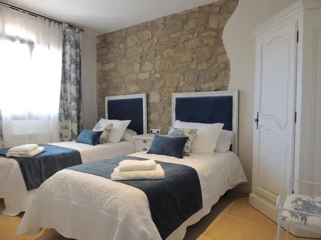3 Bedrooms Apartment