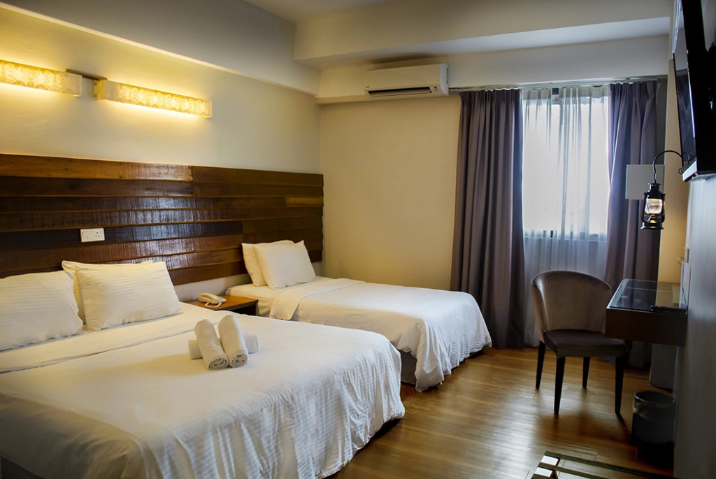 Standard Triple room