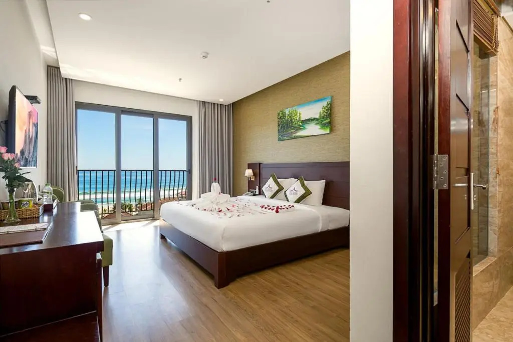 Standard Double room with balcony and with sea view (full double bed)