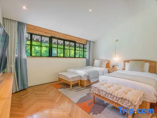 Double Duplex Suite with lake view (twin beds)