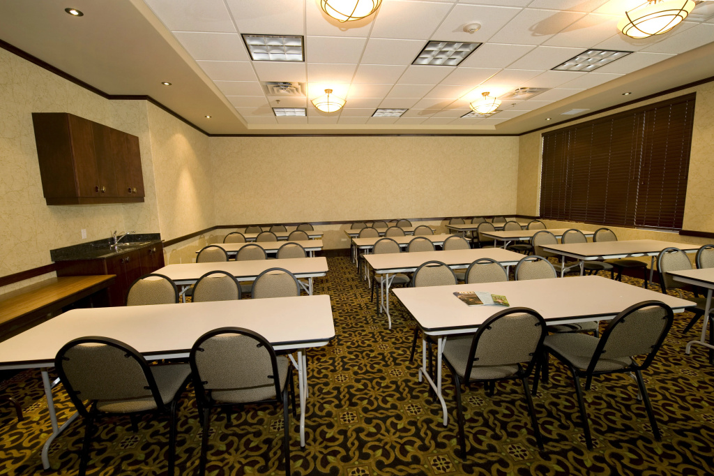 Holiday Inn Hotel & Suites West Edmonton by IHG - Général