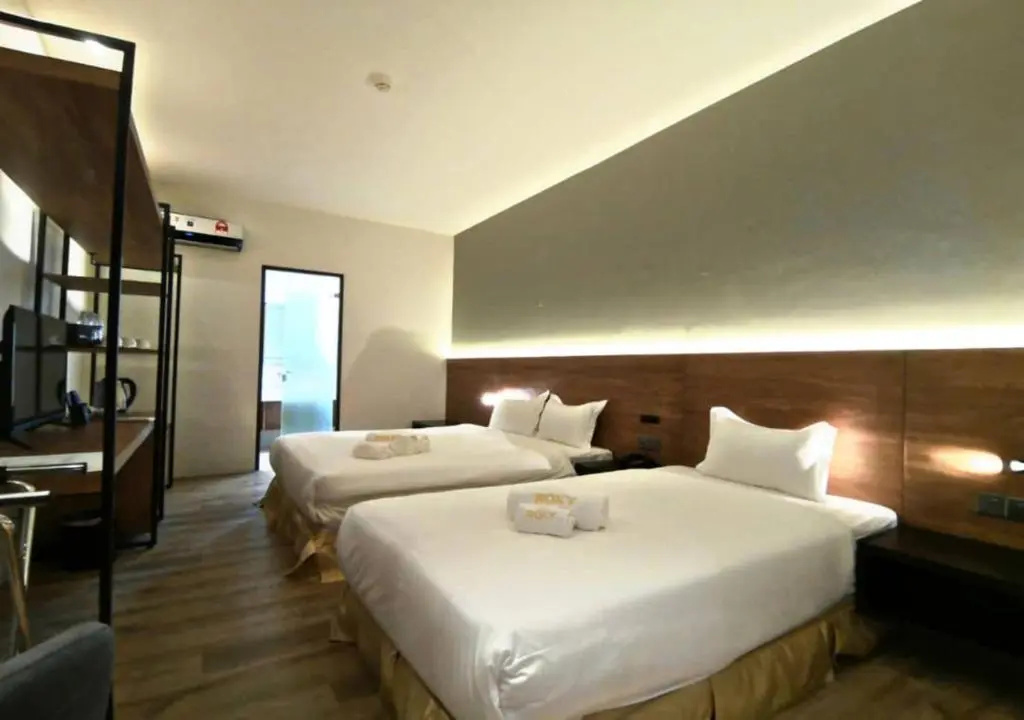 Standard Triple room
