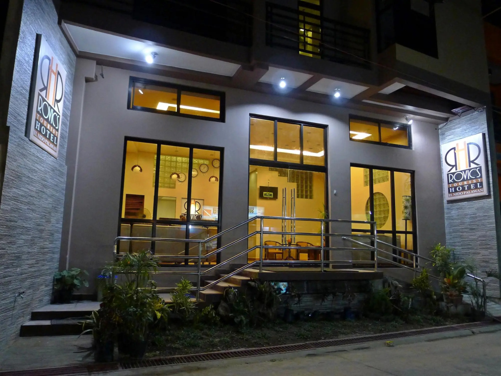 Rovic's Tourist Hotel