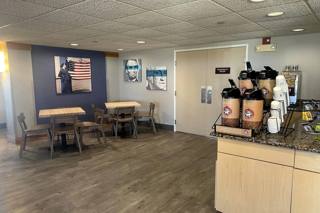 AmericInn by Wyndham Okoboji - Général