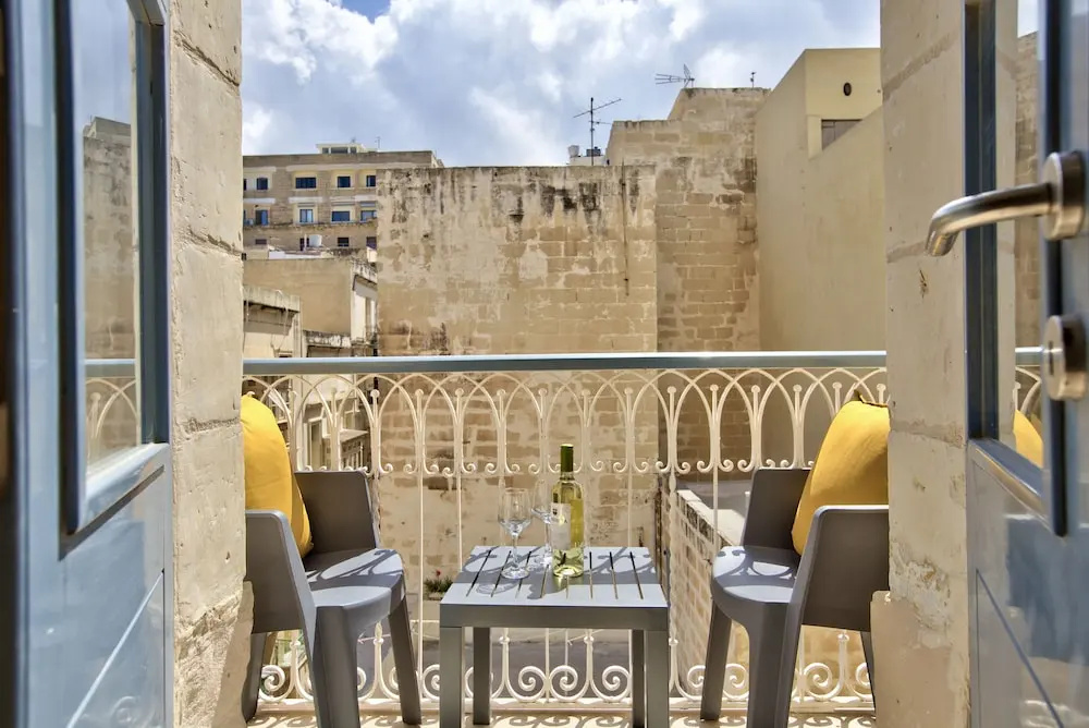 Deluxe Apartment