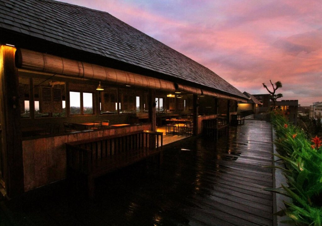 Frii Bali Echo Beach