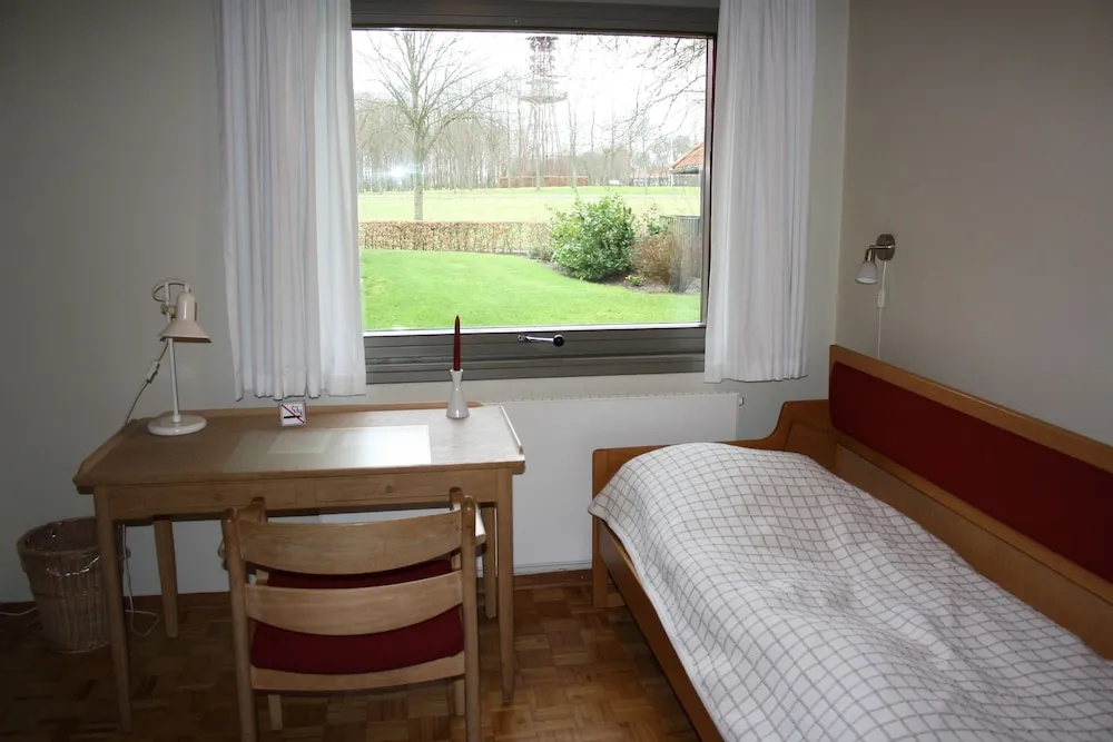 Economy room