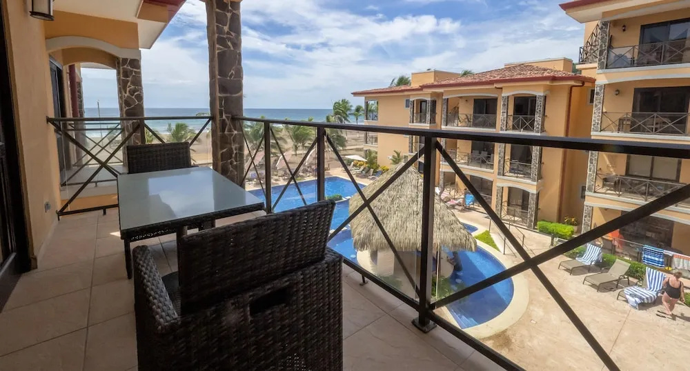Encantada Luxury Condo J3
