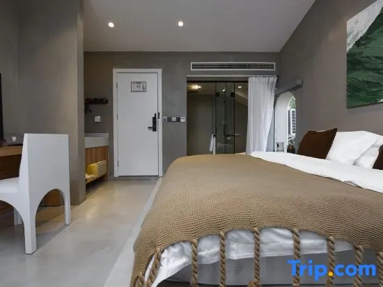 Standard Double room with mountain view (full double bed)