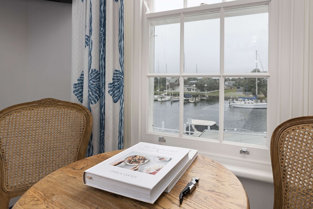 Oscars Waterfront Boutique Hotel - Général