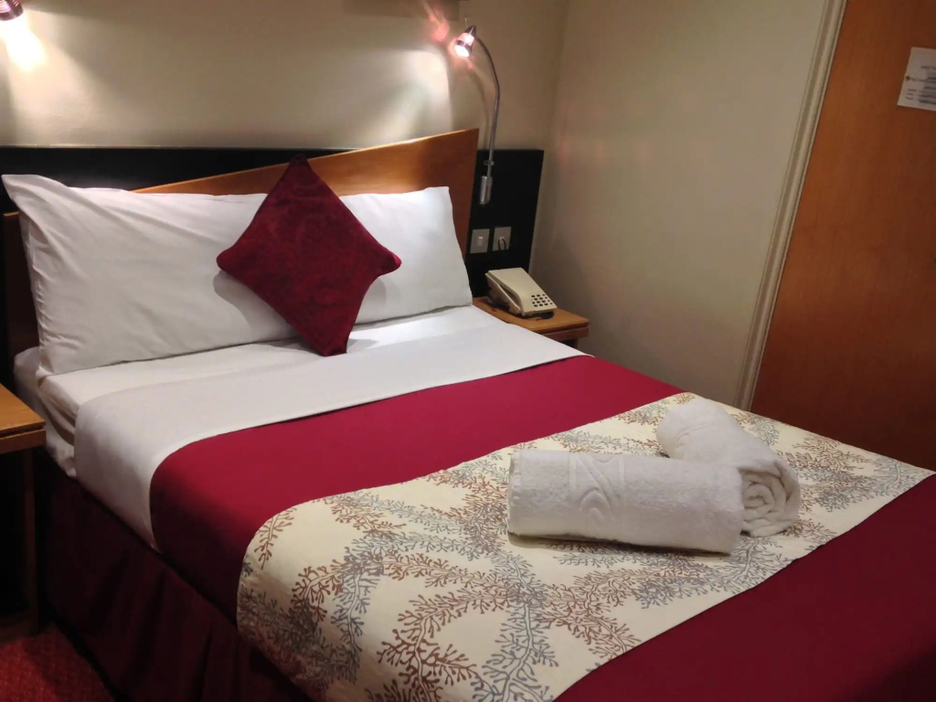 Отель Best Western Buckingham Palace Rd в Лондоне