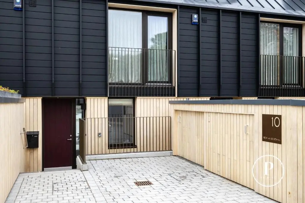 Primero Apartments - Hayle Villas