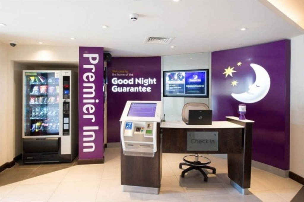 Lobby & Reception