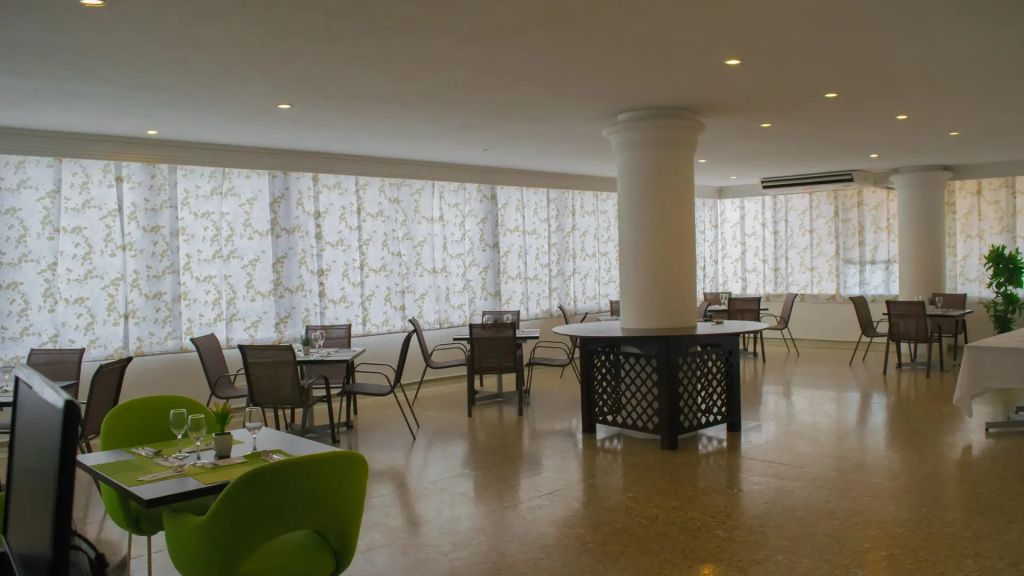 Hotel photo 12